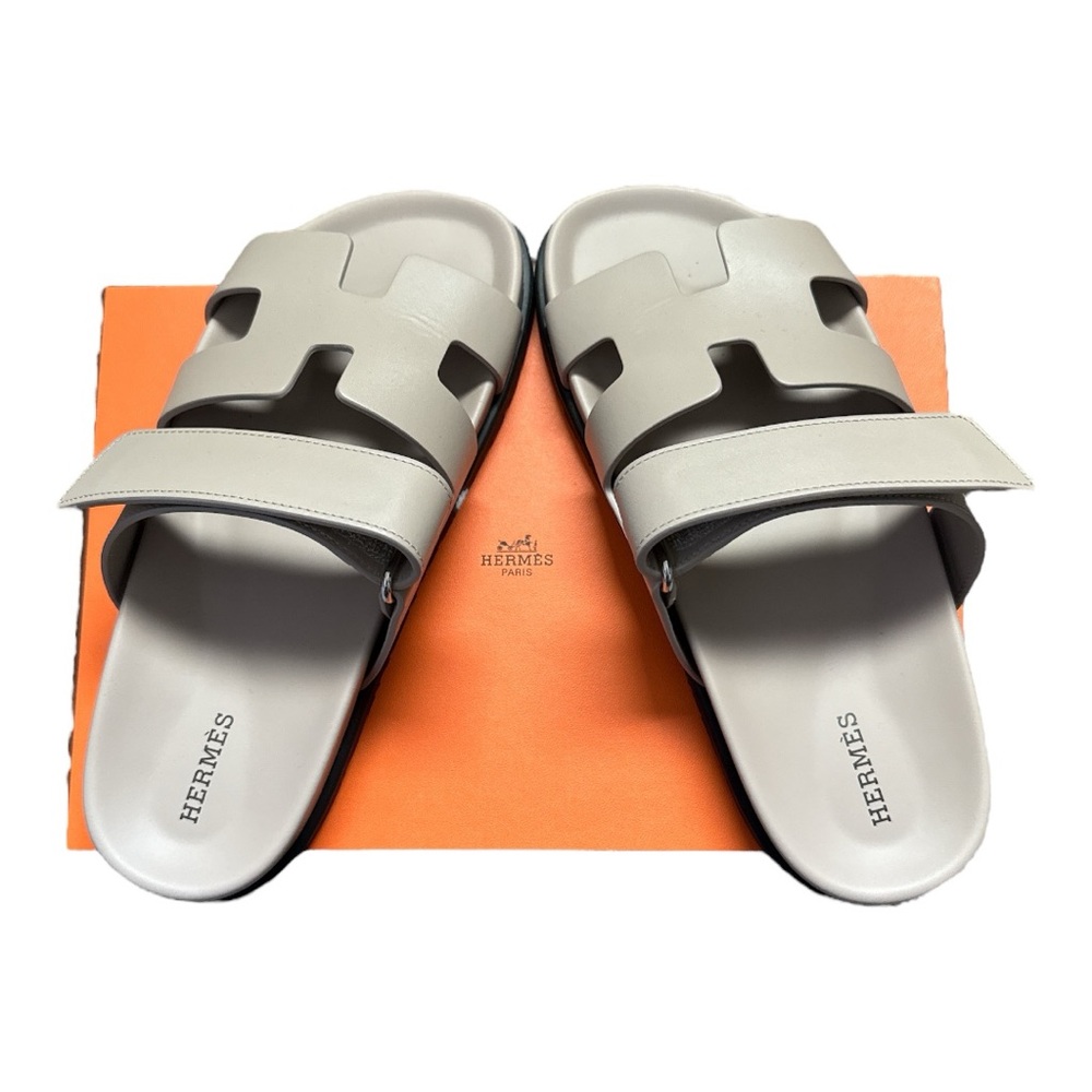 Hermès Chypre Beige Mastic Sandals - Picture 2 of 4